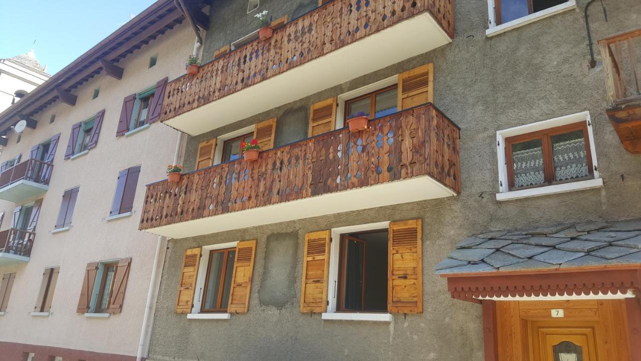 Chambre A Louer A La Nuitee Lanslebourg-Mont-Cenis Exteriör bild